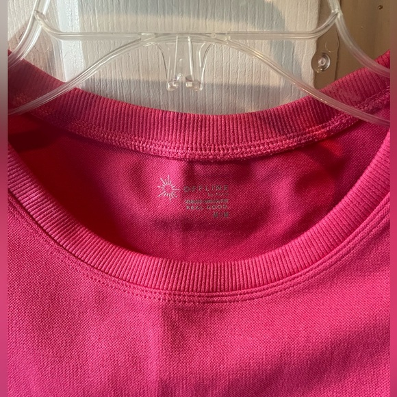Aerie Offline Vibrant Pink Crop Top - Picture 2 of 2